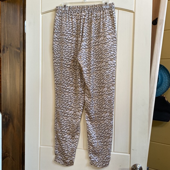 NWOT H&M Conscious Collection silky banded hem pants - Picture 4 of 8